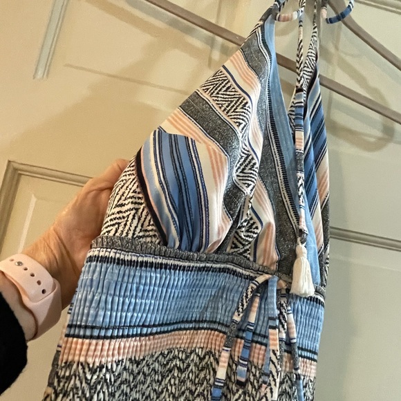 Venus XS fits small too with up to D cup halter jumpsuit EUC with pockets - Picture 12 of 14